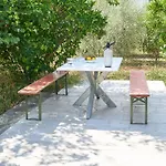In Mit Garten Und Terrasse By Interhome Apartmán