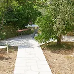 In Mit Garten Und Terrasse By Interhome Apartmán *