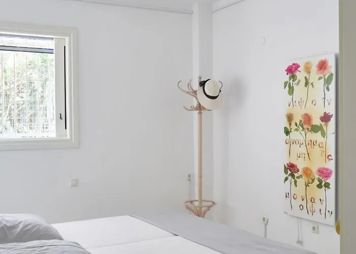 In Mit Garten Und Terrasse By Interhome Mourátagas